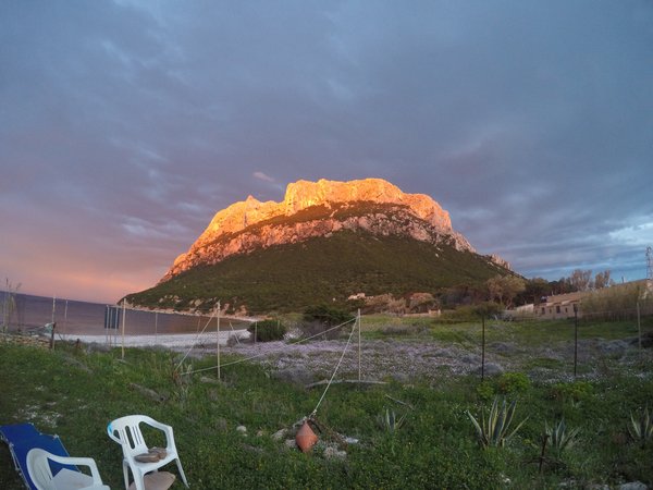 Tramonto su Tavolara